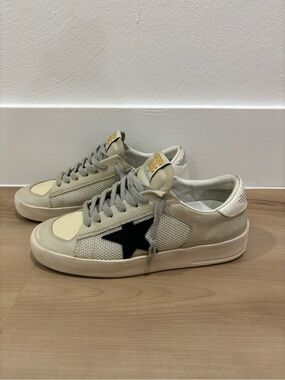 Golden Goose Sneakers